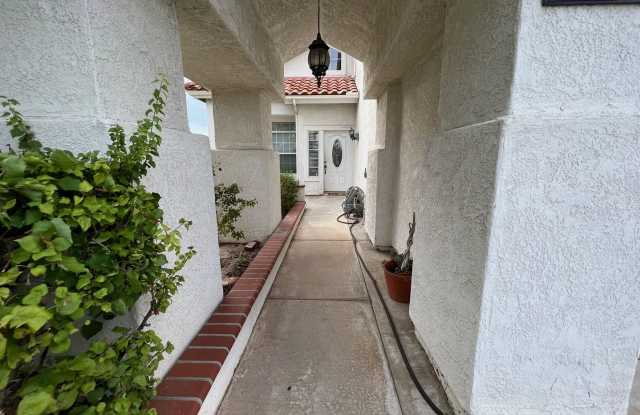 Beautiful 5-Bedroom Home with Parkside Living! Gallery 3
