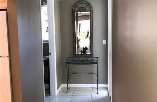 5564 NE Gulfstream Way Gallery 2