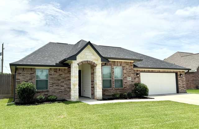 Beautiful 3/2/2 Recent Construction Brick Home in Angleton! photos photos