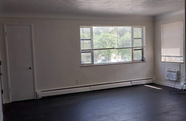 1927 W North Bend Rd Gallery 3