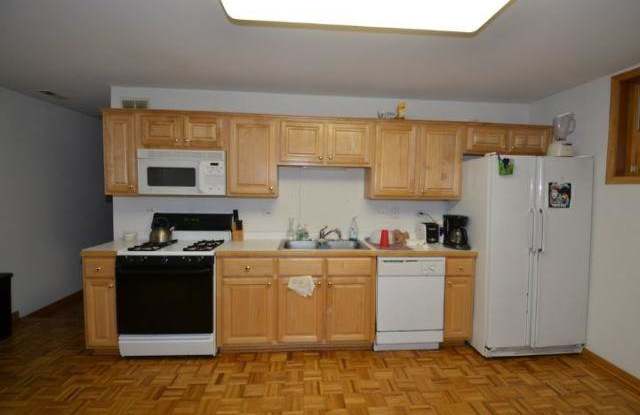 4103 Kenmore Gallery 3