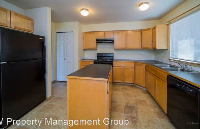 4913 104th PL NE Gallery 2