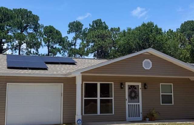 Charming Navarre Home on Nearly Half an Acre photos photos