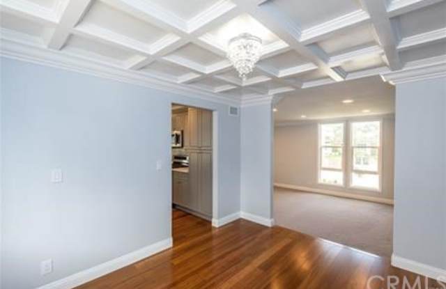 23329 Berendo Avenue Gallery 4