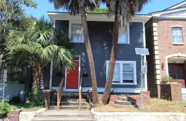 724 W Victory Drive Gallery 1