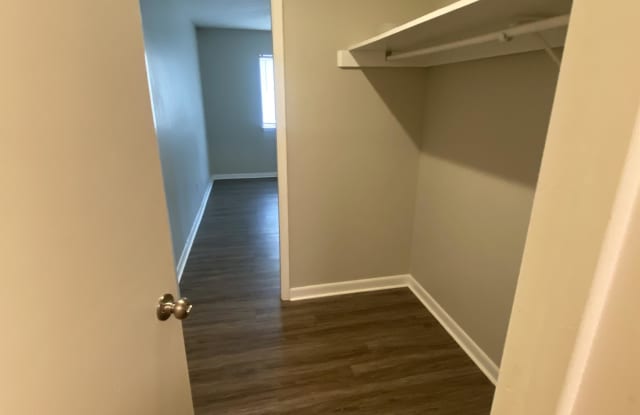 919 Applewood Lane - 1 Gallery 3