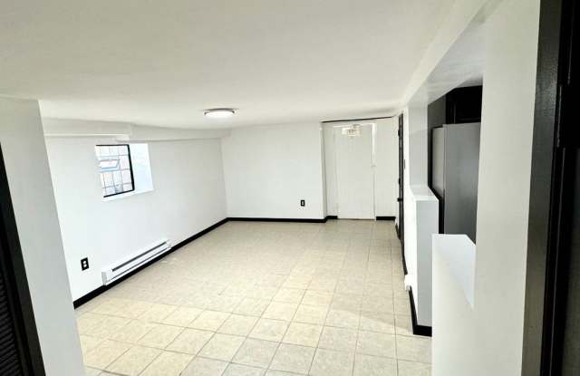 2244 N Springfield Avenue photos photos