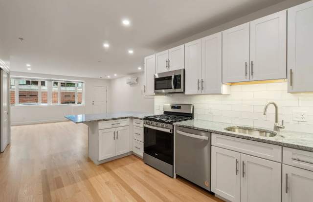 12 N Bennet St Apt 1 photos photos