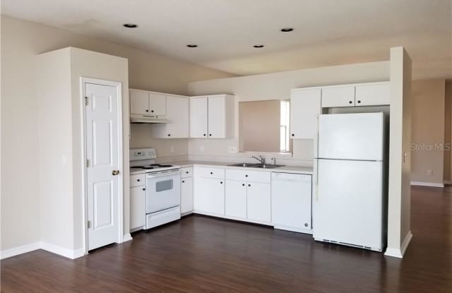 4919 WHISTLING PINES COURT Gallery 4