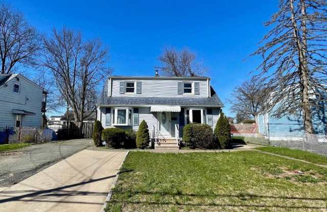198 Plainfield Avenue - 198 Plainfield Avenue, Middlesex County, NJ 08817