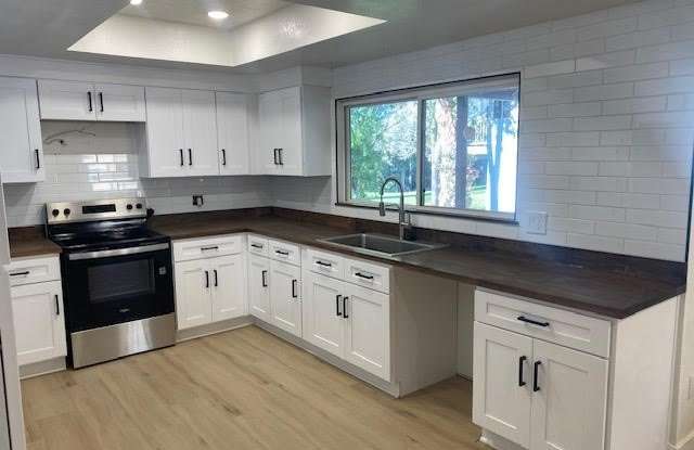 31242 Emperor photos photos