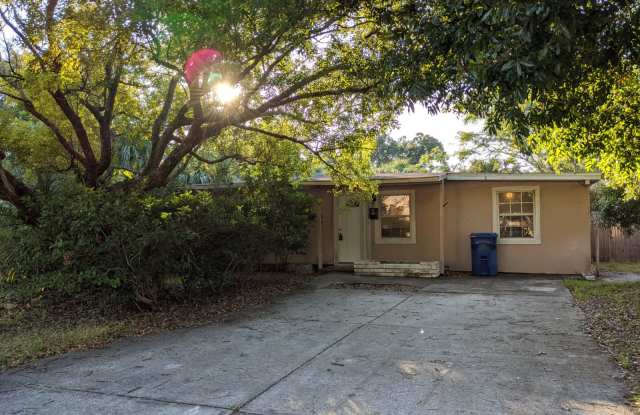 7118 13 street N. - 7118 13th St N, St. Petersburg, FL 33702