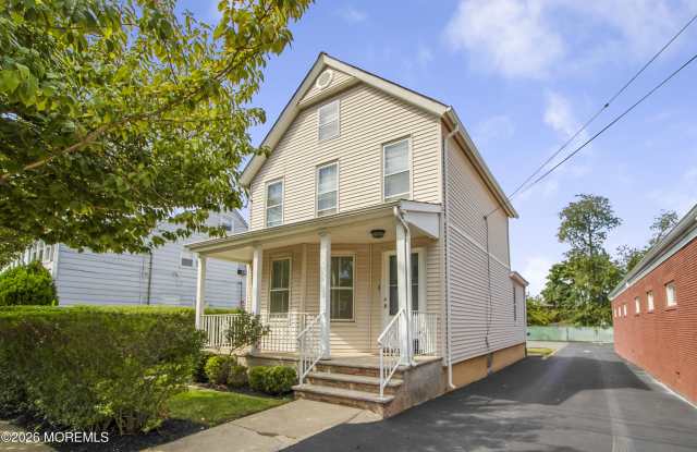 81 Woodbridge Avenue Gallery 1