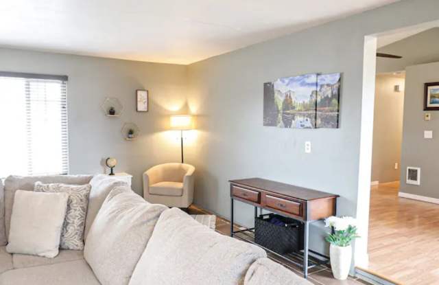 Cozy Gem,Dog-Friendly, Near Outdoor Escapes Gallery 4