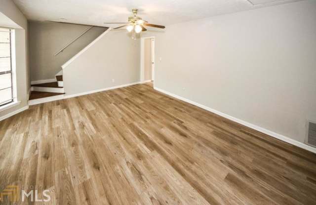 124 Woodberry Ct Gallery 2
