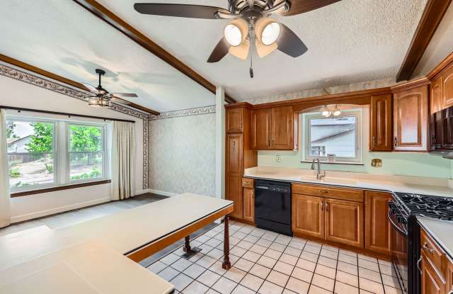 7649 Safari Circle Gallery 4