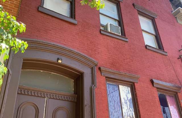 2nd Floor 2 Bedroom Apartment in Downtown York City photos photos