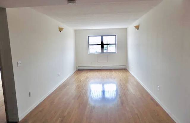 12 Brooklyn Ave Gallery 1