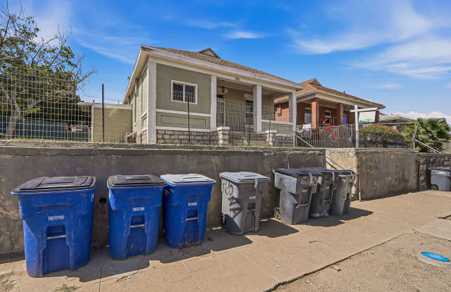 1925 Arizona Avenue - Unit 2 Gallery 2