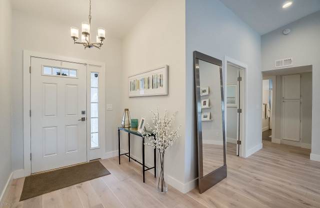 5813 E NISBET Road Gallery 2