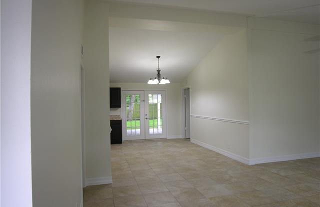 807 Vinecrest Lane Gallery 4
