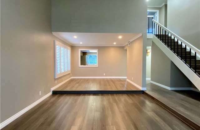 1081 S Burlwood Drive Gallery 3