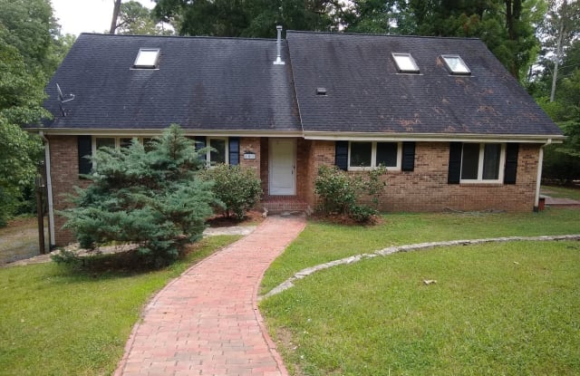 101 Roundhill Road - 101 Round Hill Road, Chapel Hill, NC 27514