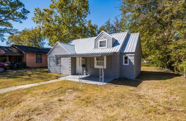 OCTOBER MOVE-IN SPECIAL: $250 OFF YOUR FIRST MONTH’S RENT! Gallery 3
