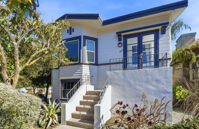 Charming Two Bedroom Home in Mission Terrace - Please Contact for Showing Availability! Gallery 1