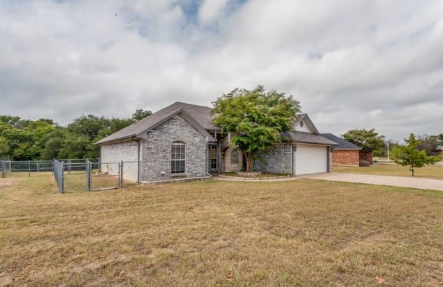 328 Ridgeway Boulevard - 328 Ridgeway Boulevard, Weatherford, TX 76086