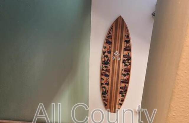 711 Pacific Coast Hwy Gallery 4