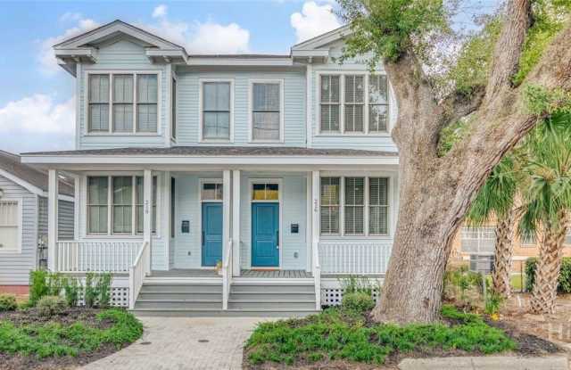 218 W 43rd Street photos photos