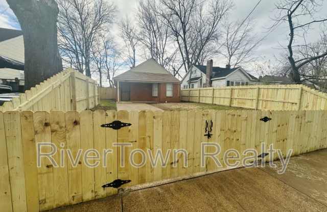 3131 Faxon Ave photos photos