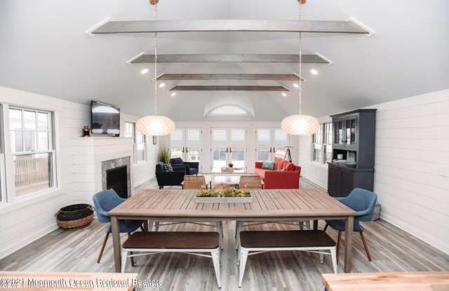 117 Boardwalk Gallery 2