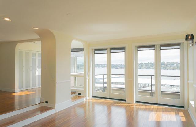 2bd/1.75ba Seattle Condo Gallery 4