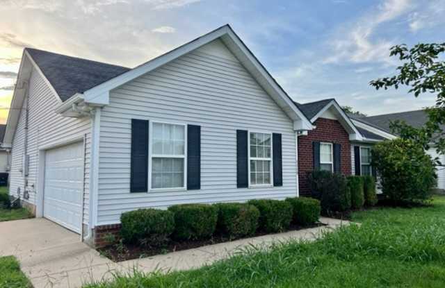 3BR 2BA Home with 2-Car Garage in Eastwoods, Near MTSU Gallery 4