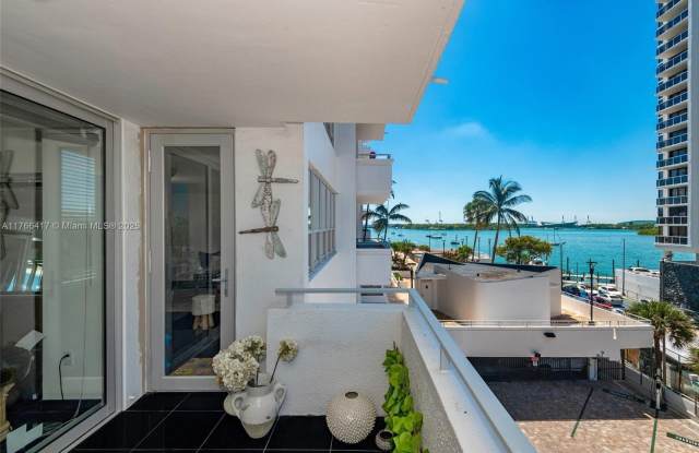 11 Island Ave photos photos
