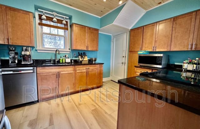 5469 Pocusset St - 5469 Pocusset Street, Pittsburgh, PA 15217