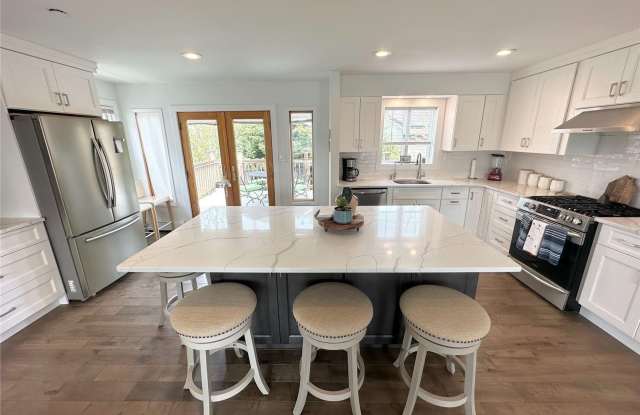 471 E Hudson Street photos photos