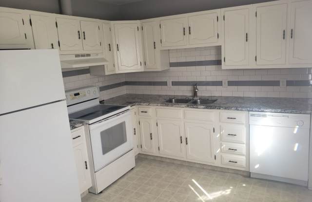 2/1 Newly remodeled photos photos
