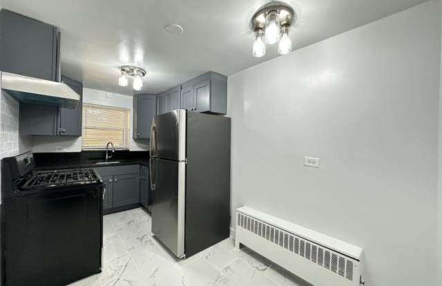 2754 North Shore Gallery 2