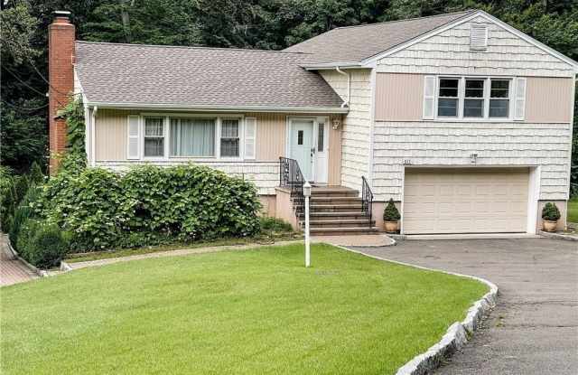 317 Weeping Willow Lane photos photos