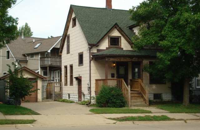 1822 Charles Street Gallery 1