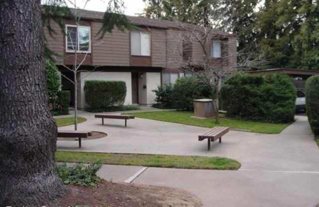 3623 LARCHMONT SQUARE LANE Gallery 2