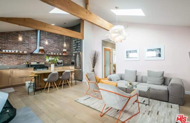 4088 Redwood Ave photos photos
