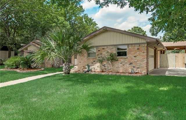 200 Plainview Drive Gallery 4