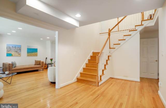 6604 KENHILL ROAD Gallery 4