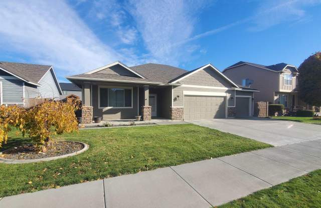 3001 S Dawes Street - 3001 South Dawes Street, Kennewick, WA 99338