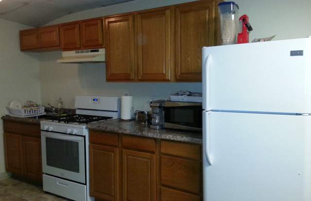 235 W Main St Apt 5 - 235 West Main Street, Marlborough, MA 01752