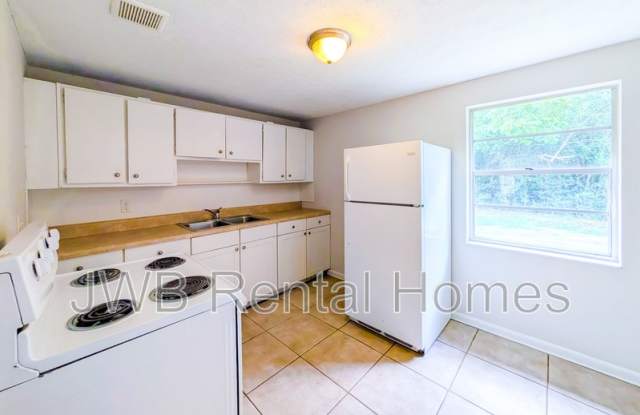 5742 Newberg Ln Gallery 2
